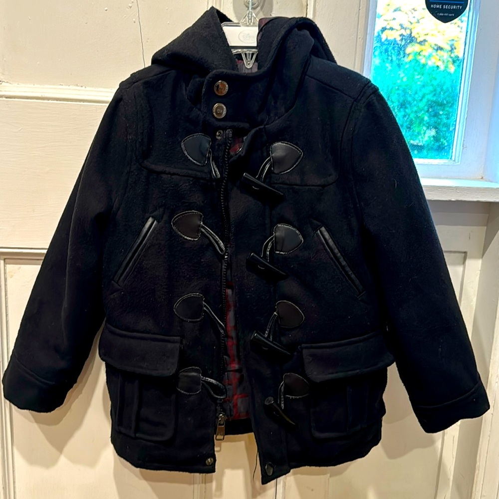 Very good condition boys size 5/6 toggle button  zip-up dress coat w/ hood BLK